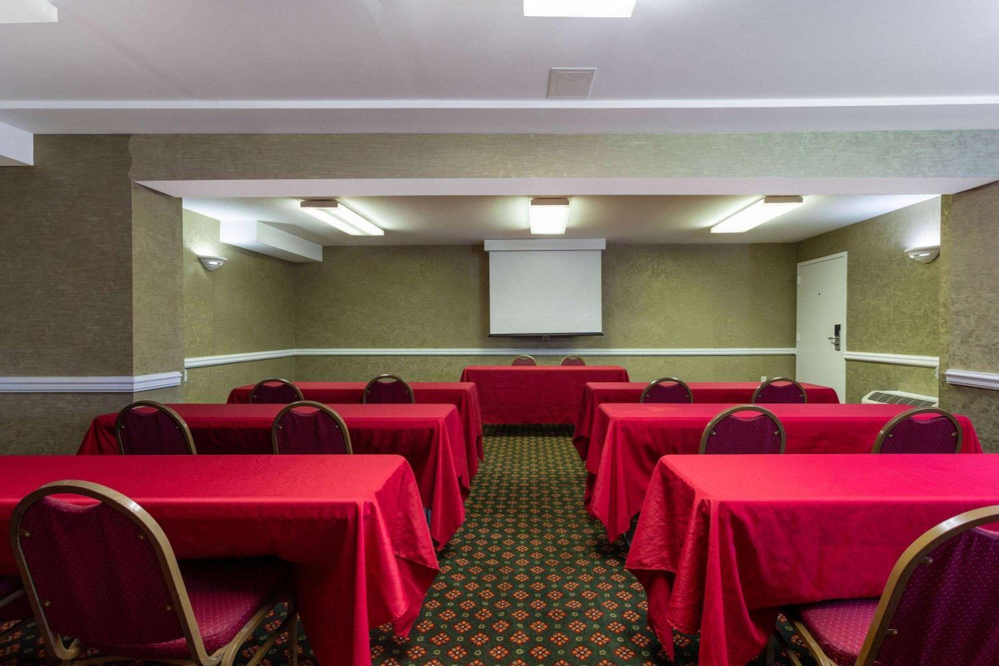 Hotel Ramada By Wyndham Altamonte Springs Near I-4 Zewnętrze zdjęcie