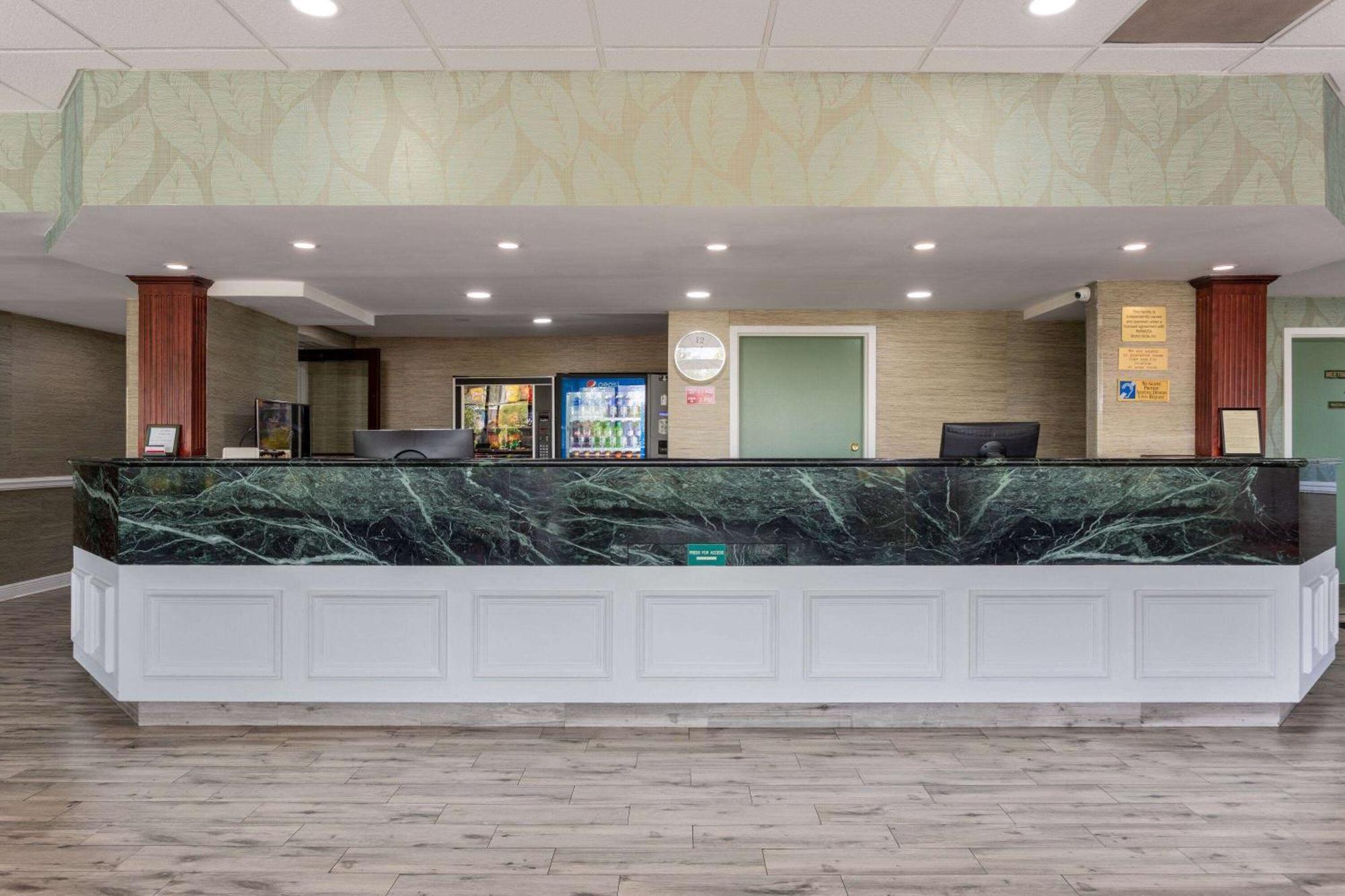 Hotel Ramada By Wyndham Altamonte Springs Near I-4 Zewnętrze zdjęcie